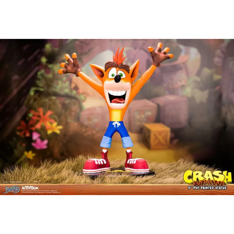 56768 CRASH BANDICOOT STATUE